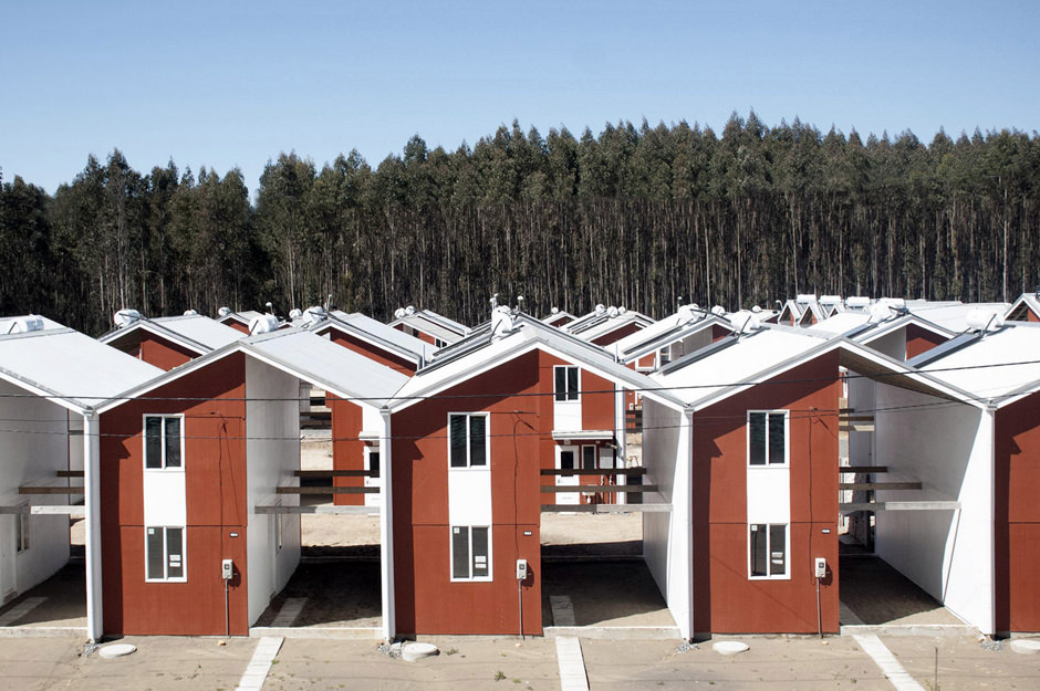 Mô hình “Half a house” của KTS Alejandro Aravena