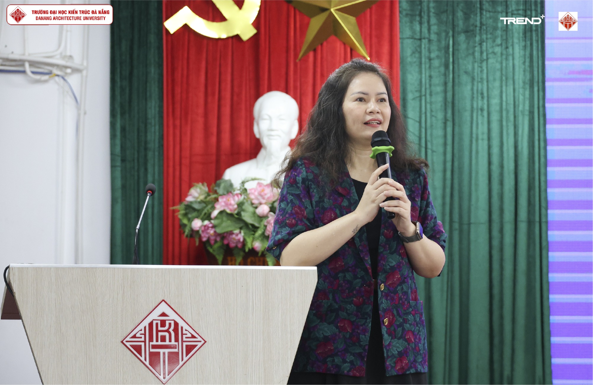 TS Nguyễn Thị Hồng Tươi chia sẻ tại talkshow Những chuyên dịch xu hướng trong ngành kiến trúc - nội thất Việt Nam